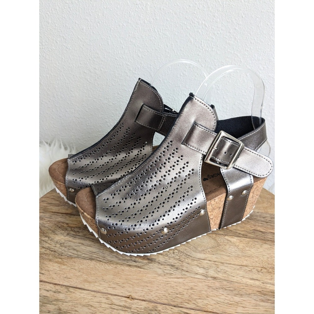 Metallic Gray Wedge Sandals with Buckle Closure platforms cute - Picture 2 of 5